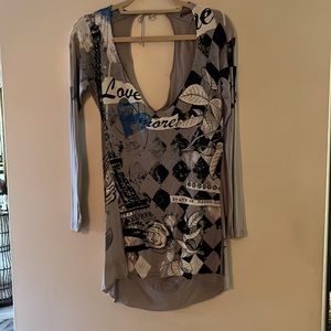 Gray and white top.very strapy loose fitting